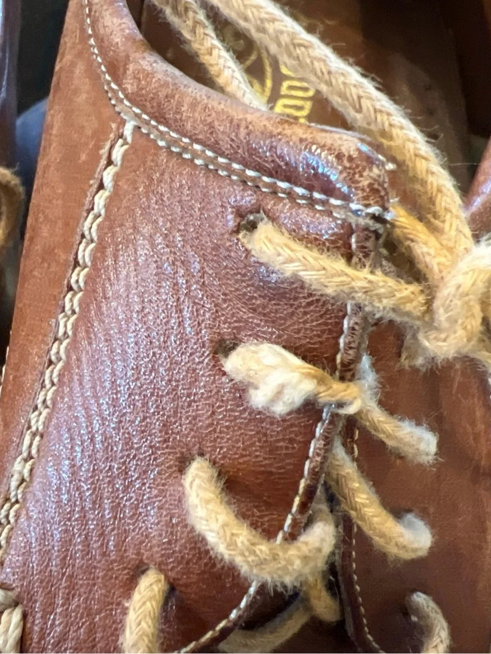 Vtg Levi's Brown Leather Cutlass Boat Shoes with Contrast Laces